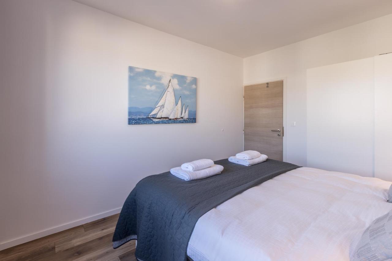 Sundowners Apartment, 52Qm, Double & Single Bed, 10 Min From Old Town Of Split Exterior foto